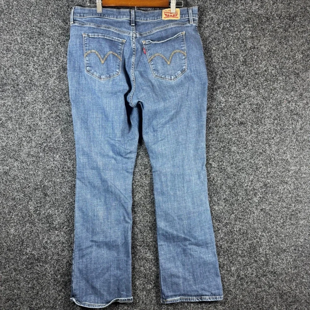 Levis Classic Bootcut Jeans Womens 16 Medium Wash Blue Denim Mid Rise Stretch - Picture 2 of 7